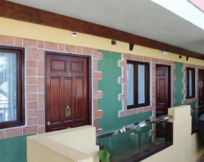 Hostal León Dormido - Außenansicht