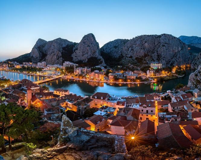 Hotel Villa Dvor - Außenansicht