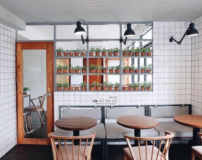 OON Poshtel x Cafe by ZUZU - Repas et boissons
