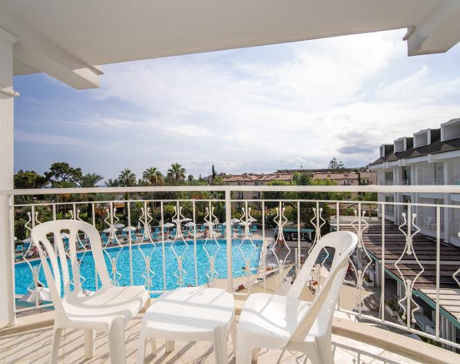 Zena Resort Hotel - Außenansicht