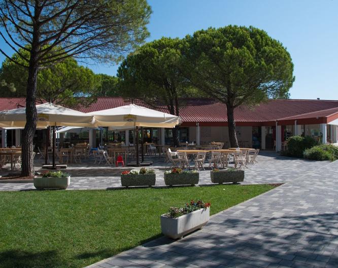 Marina Julia Camping Village - Außenansicht