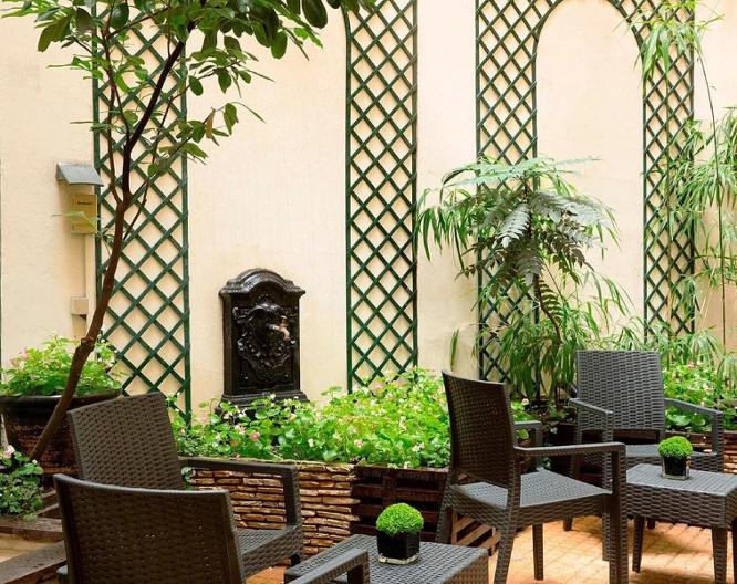 Hotel Queen Mary - Außenansicht