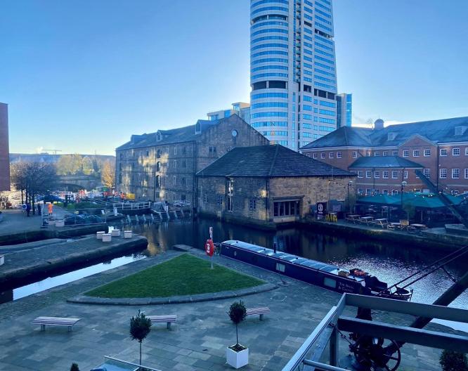 DoubleTree by Hilton Hotel Leeds City Centre - Außenansicht