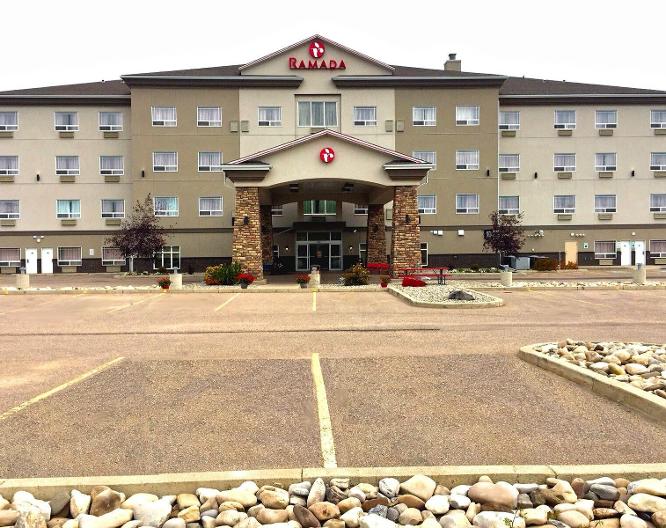 Ramada Lac La Biche - Außenansicht