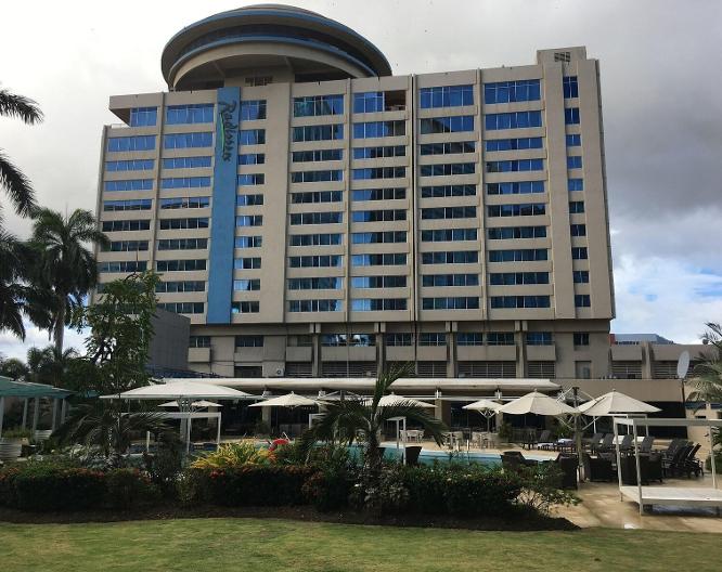 Radisson Hotel Trinidad - Außenansicht