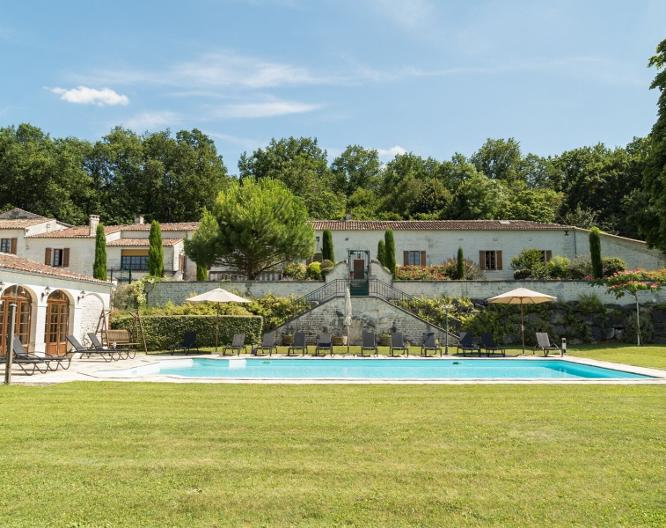 Le Relais de Saint Preuil - Vue extérieure