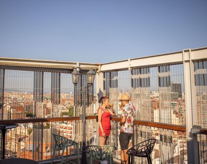 Barcelona Urbany Hostel - Außenansicht