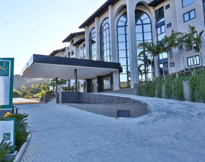 Quality Hotel Blumenau - Außenansicht