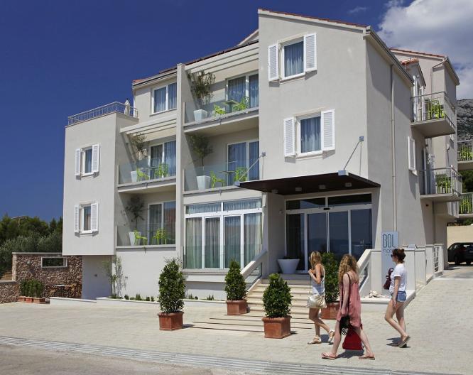Hotel Bol - Außenansicht