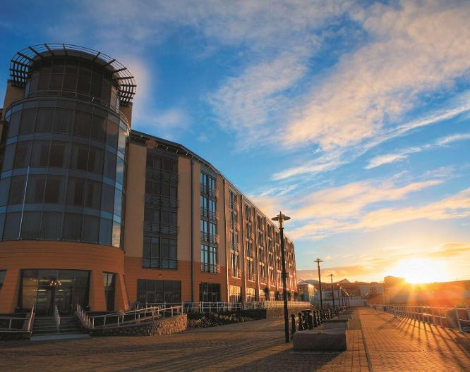Radisson Blu Waterfront Jersey - Außenansicht