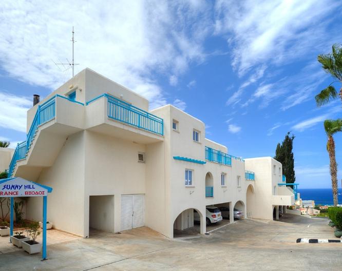 Sunny Hill Hotel Apartments - Außenansicht