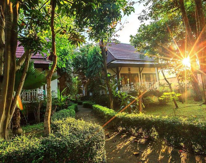 Lanta Klong Nin Beach Resort - Außenansicht