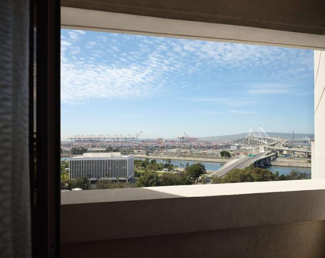 Hilton Long Beach - Außenansicht