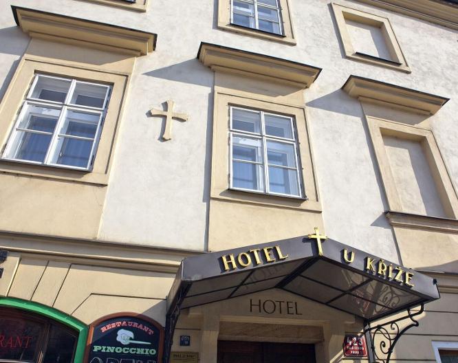 Hotel U Krize - Außenansicht