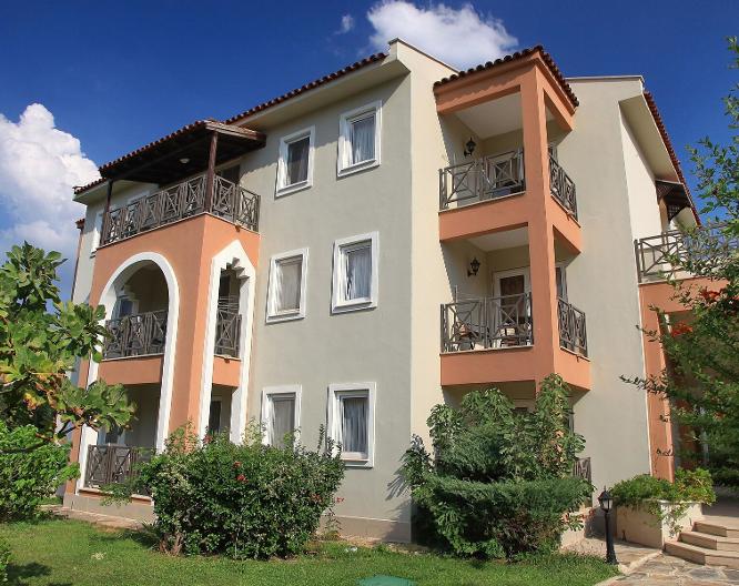 Club Yali Hotels & Resort - Außenansicht