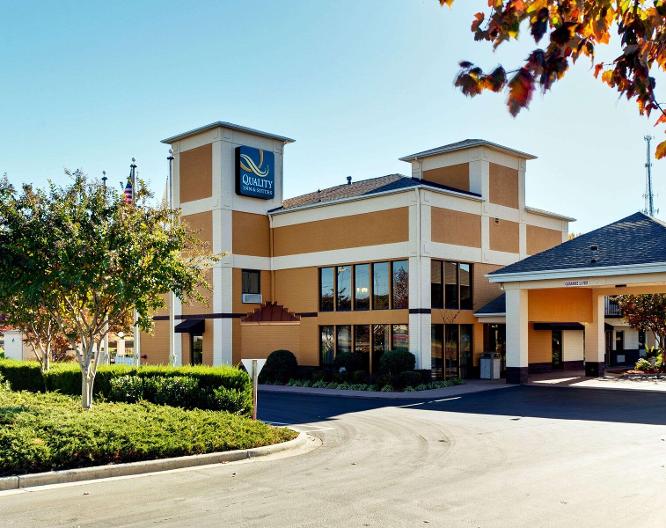 Quality Inn & Suites Matthews - Außenansicht