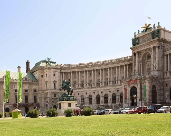 Mercure Raphael Wien - Außenansicht