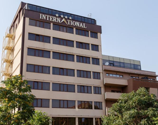 International Bucharest - Außenansicht