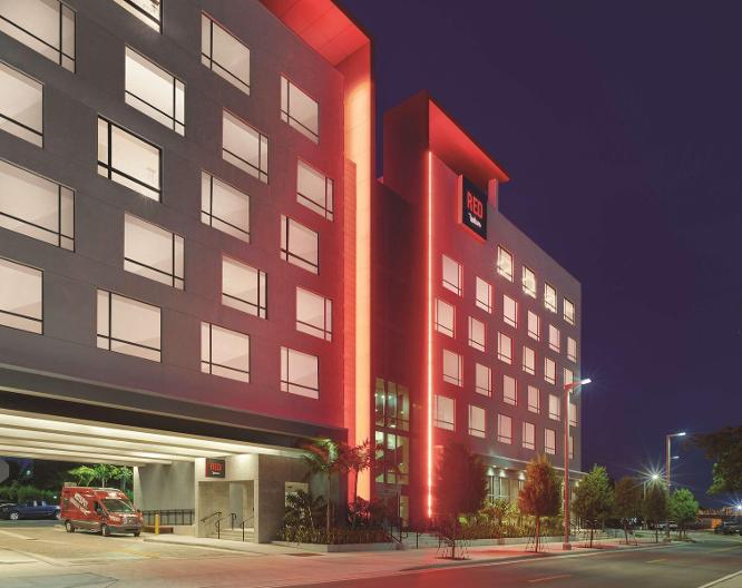 Kompose Boutique Hotel Miami Airport - Außenansicht