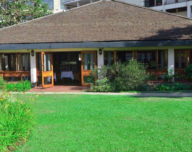 Jacaranda Nairobi Hotel - Außenansicht