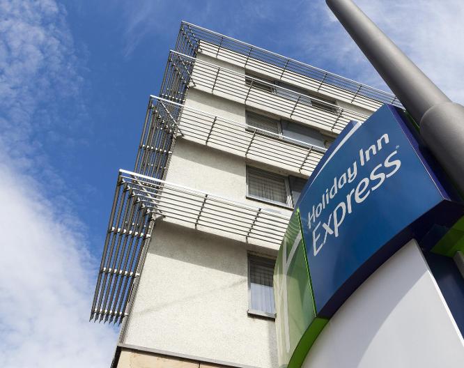 Holiday Inn Express Frankfurt Airport - Außenansicht