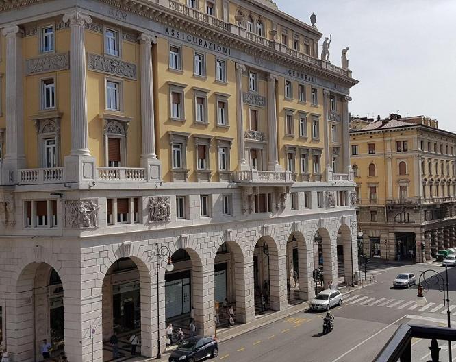 Trieste Center Rooms & Apartments - Außenansicht