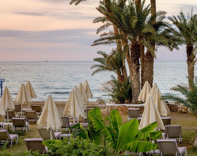 Zeus Hotels Palm Beach - Außenansicht