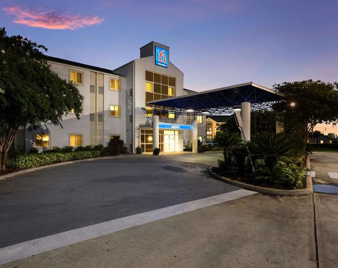 Motel 6 Orlando International Drive - Außenansicht