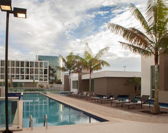 Jade Hotel - Außenansicht