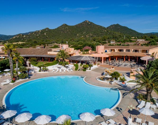Sant Elmo Beach Hotel - Außenansicht