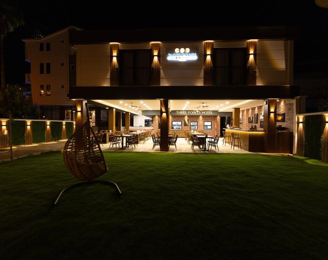 Three Points Hotel - Außenansicht