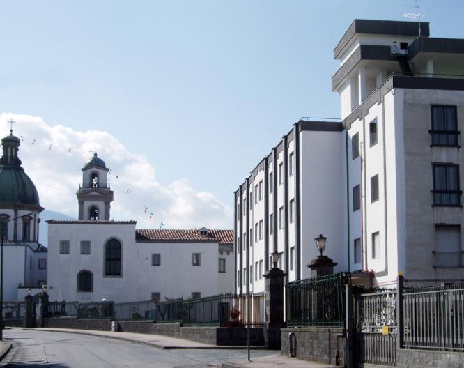 La Casa del Pellegrino - Außenansicht