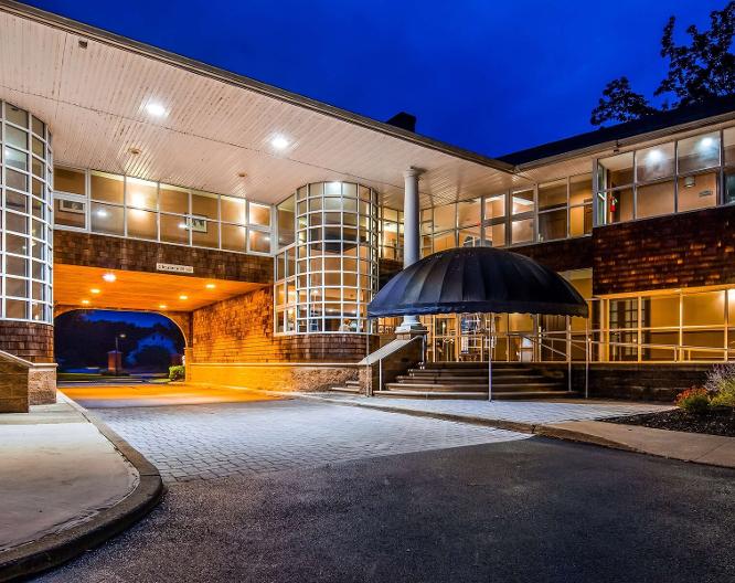 Best Western Plus The Inn & Suites at the Falls - Außenansicht