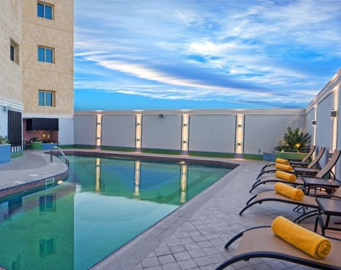 Grand Regal Hotel - Piscine