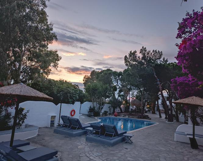 Naxos Summerland Resort - Pool