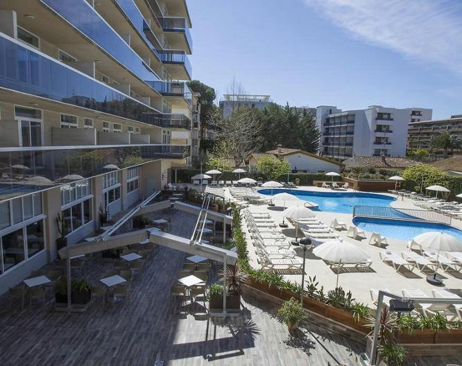 Aparthotel CYE Holiday Centre - Außenansicht