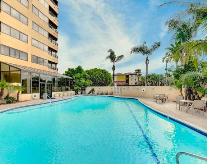 Embassy Suites Anaheim Orange - Außenansicht