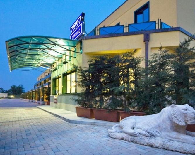 AShotel Sempione Fiera - Außenansicht
