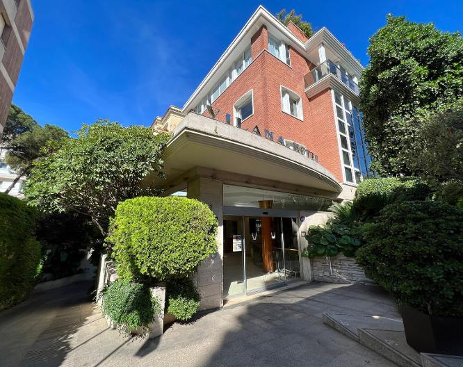 Vilana Hotel - Außenansicht