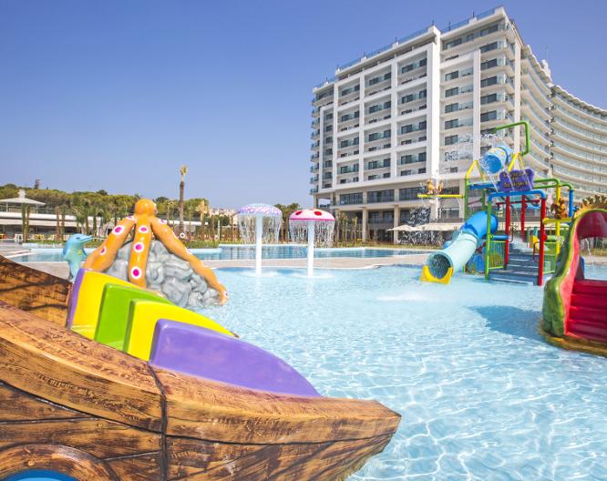 Liberty Kusadasi - Pool