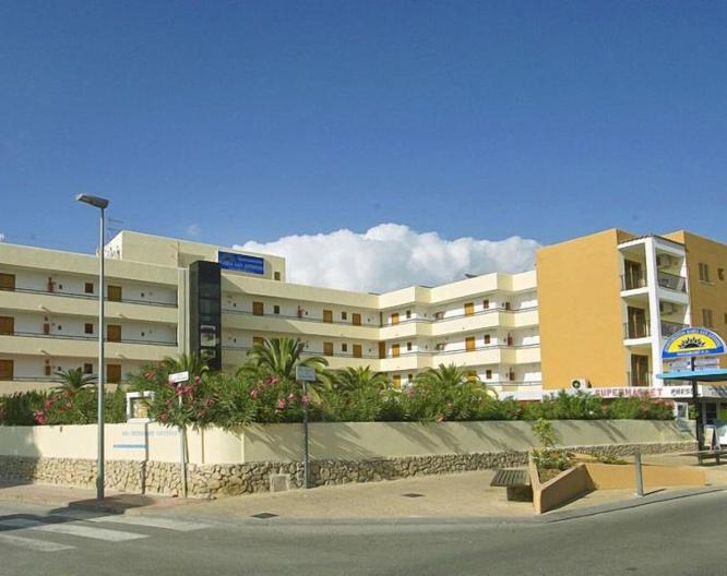 Bahia de San Antonio - Außenansicht