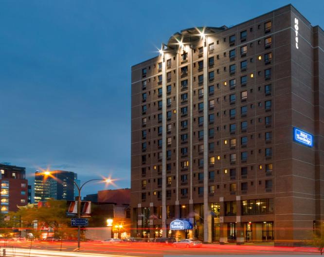 Hotel Travelodge Montreal Centre - Außenansicht