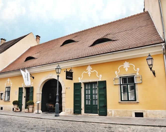 Maison Bistro & Hotel - Außenansicht