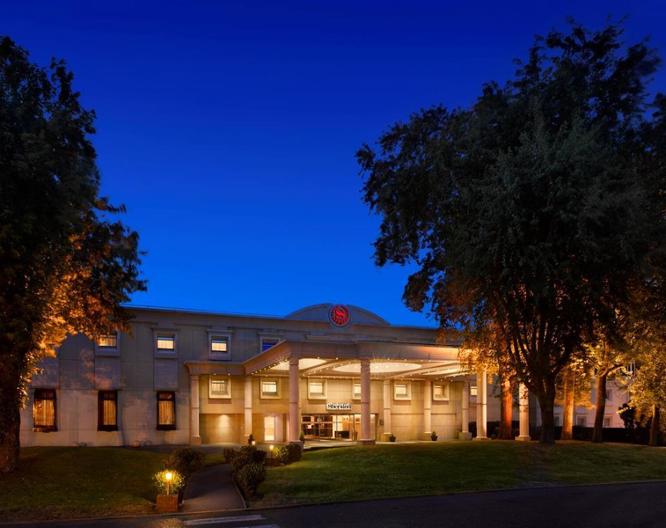 Sheraton Heathrow - Außenansicht