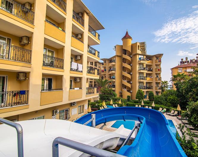 Kleopatra Royal Palm Hotel - Außenansicht