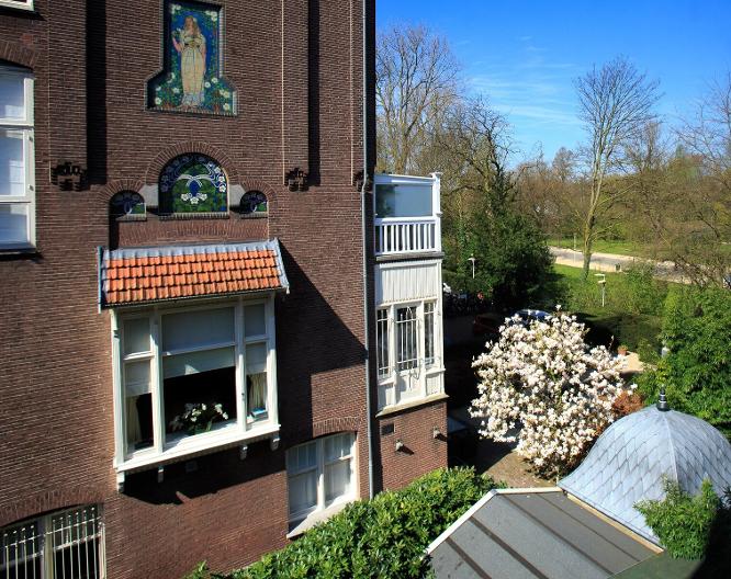 AMS Atlas - Außenansicht