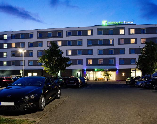 Holiday Inn Express Friedrichshafen - Außenansicht