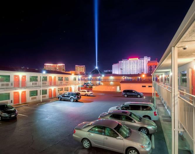 Motel 6 Las Vegas Tropicana - Vue extérieure
