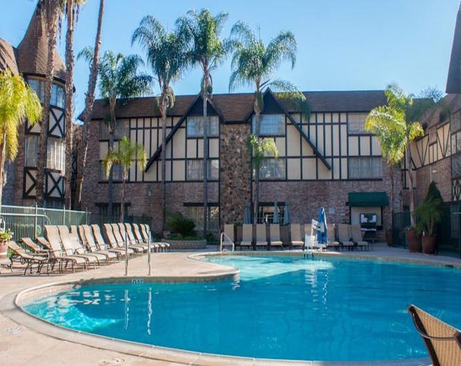 Anaheim Majestic Garden Hotel - Außenansicht