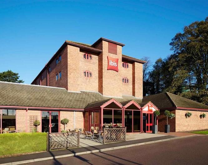 Ibis Luton Airport - Außenansicht